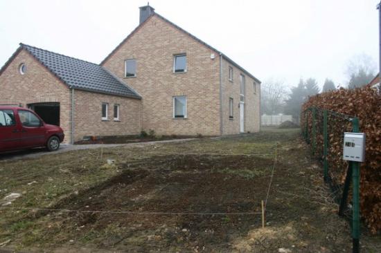 Avant - Aménagement du parking et des abords de la maison 