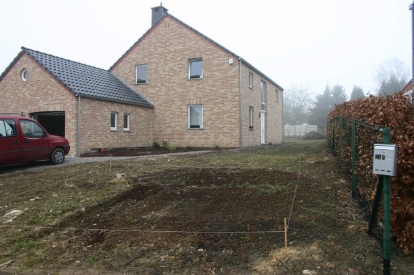 Avant - Aménagement du parking et des abords de la maison 