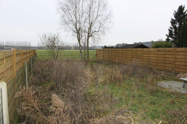 Avant aménagement d'un jardin 200m² à Dottignies 
