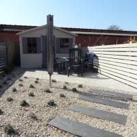 Après petit jardin de ville terrasse  et plantation  